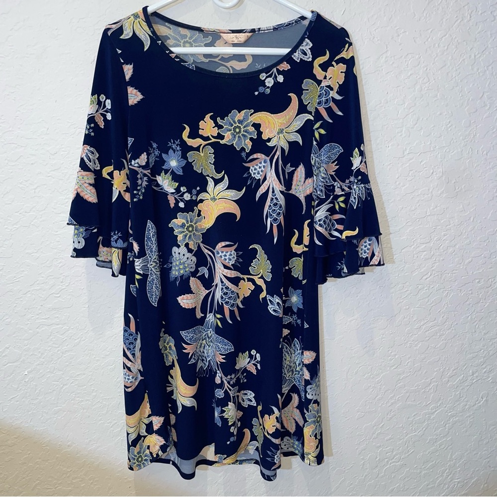 NWOT SJS blue floral Paisley, flowery dress, short sleeve small wrinkle free